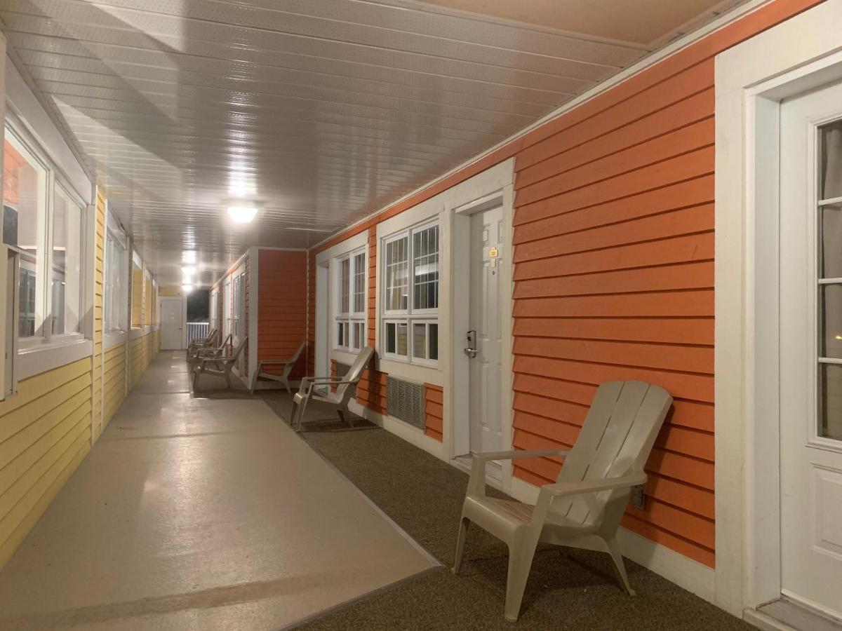 Hotel And Suites Les Laurentides Saint-Sauveur Luaran gambar